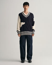 Maglia con scollo a V con lavorazione a intarsi