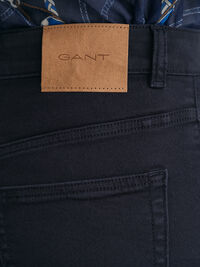 Jeans alla caviglia ampi colorati