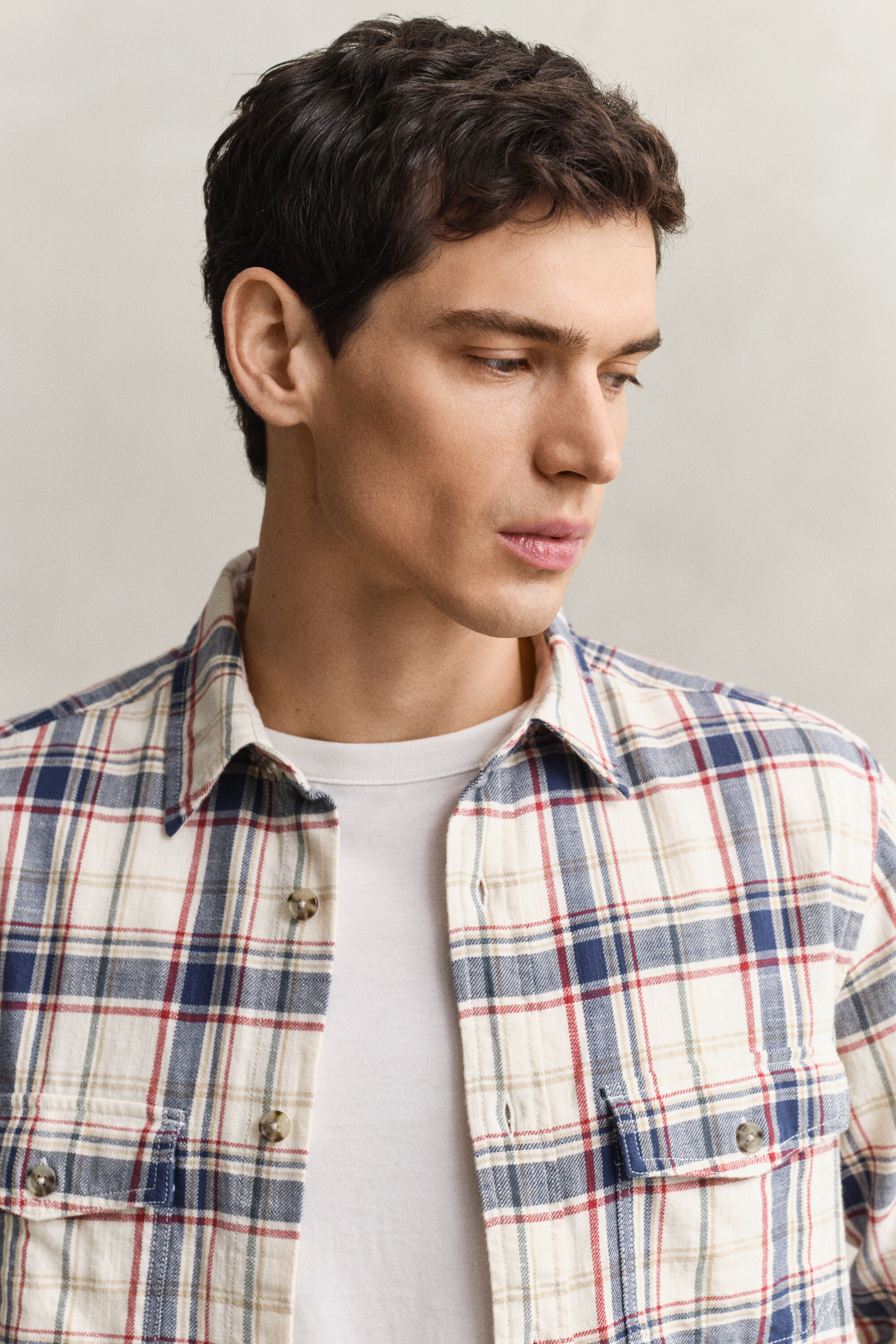 Camicia in twill con tasca applicata