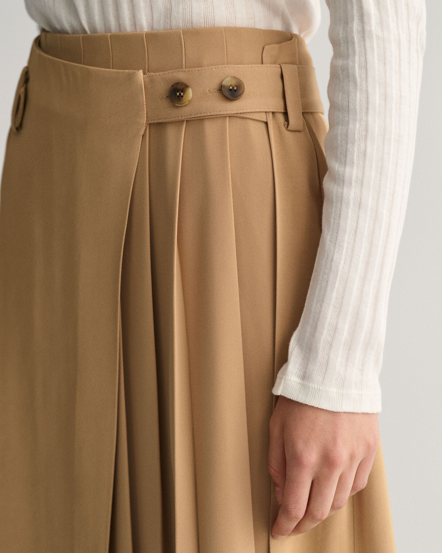 Gonna a portafoglio chino con pinces