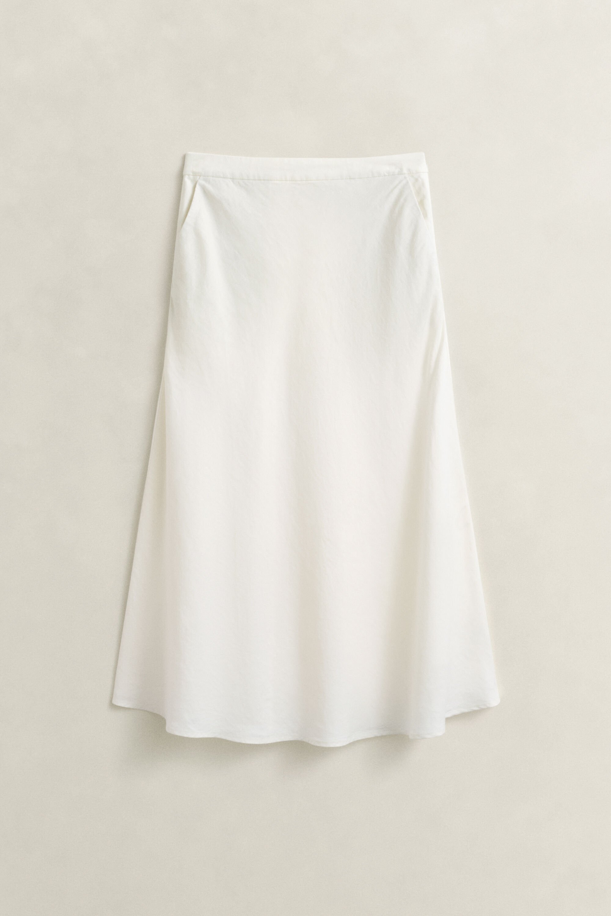 Gonna svasata in misto lino