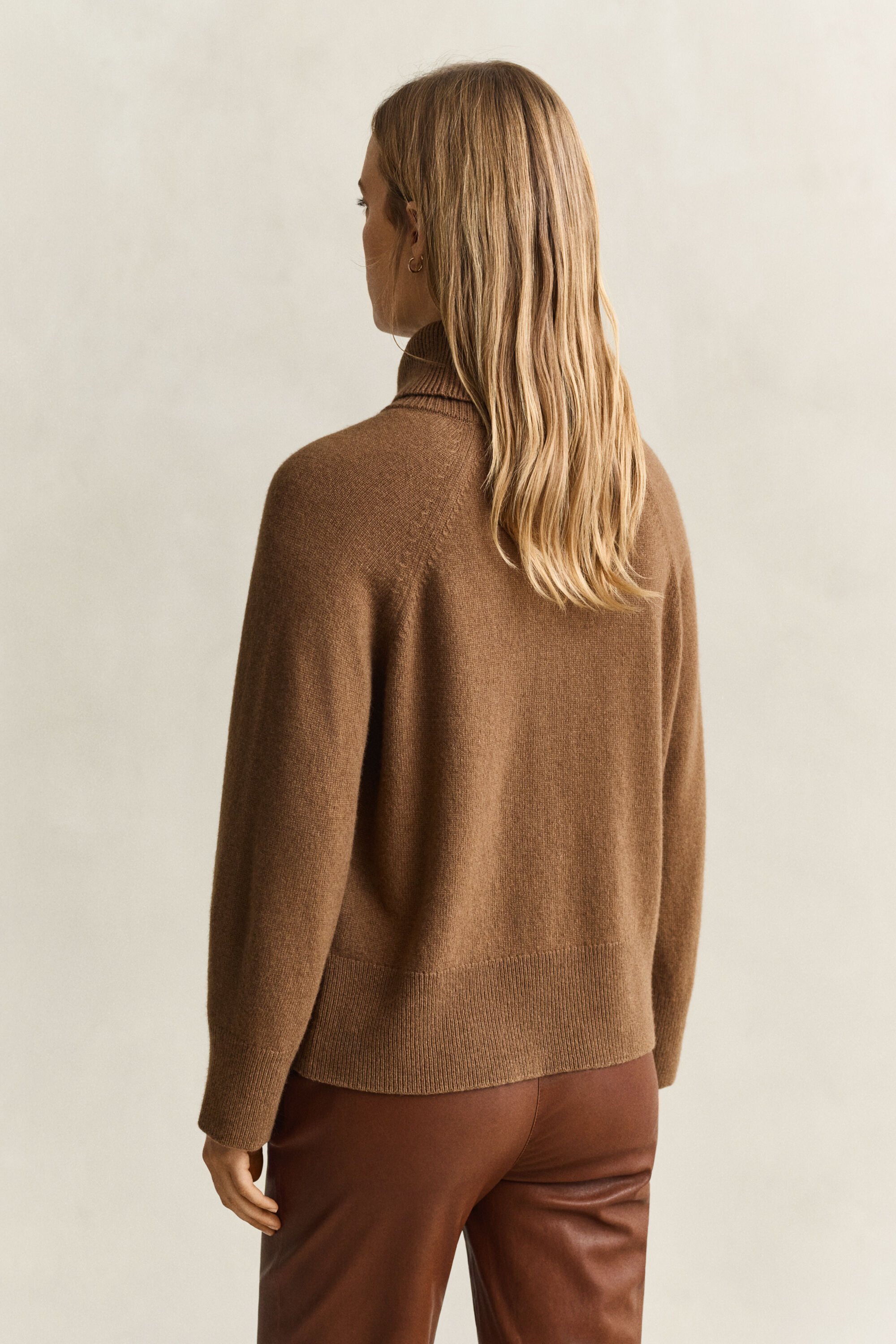 Maglia a collo alto in cashmere e lana