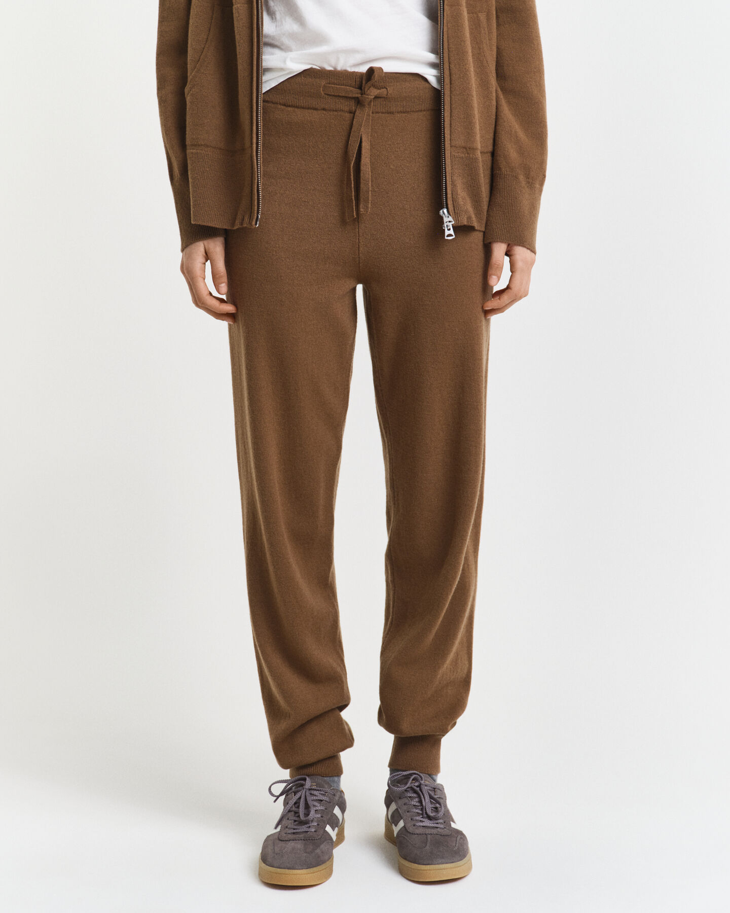 Pantaloni in pregiata e finissima lana d’agnello in maglia