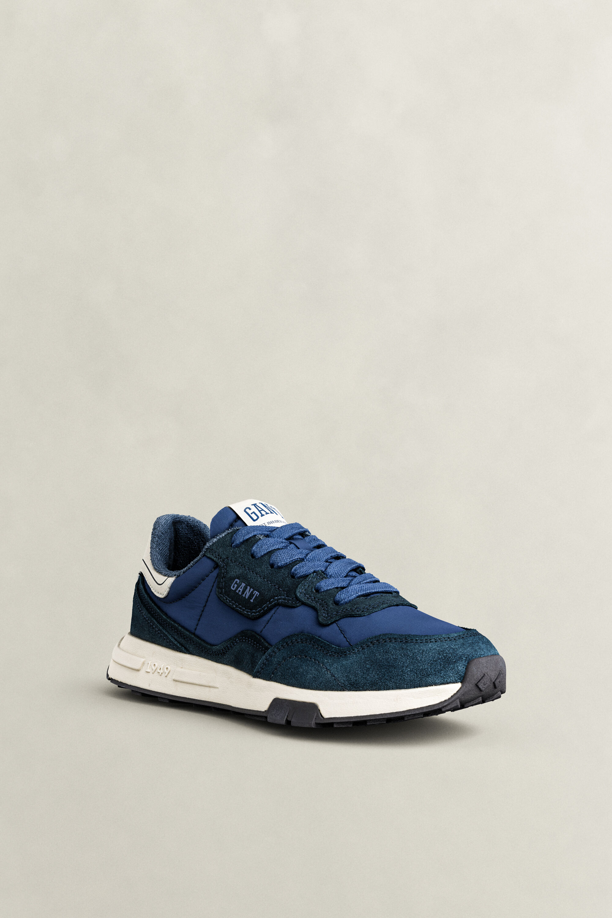 Sneakers Youtron in camoscio