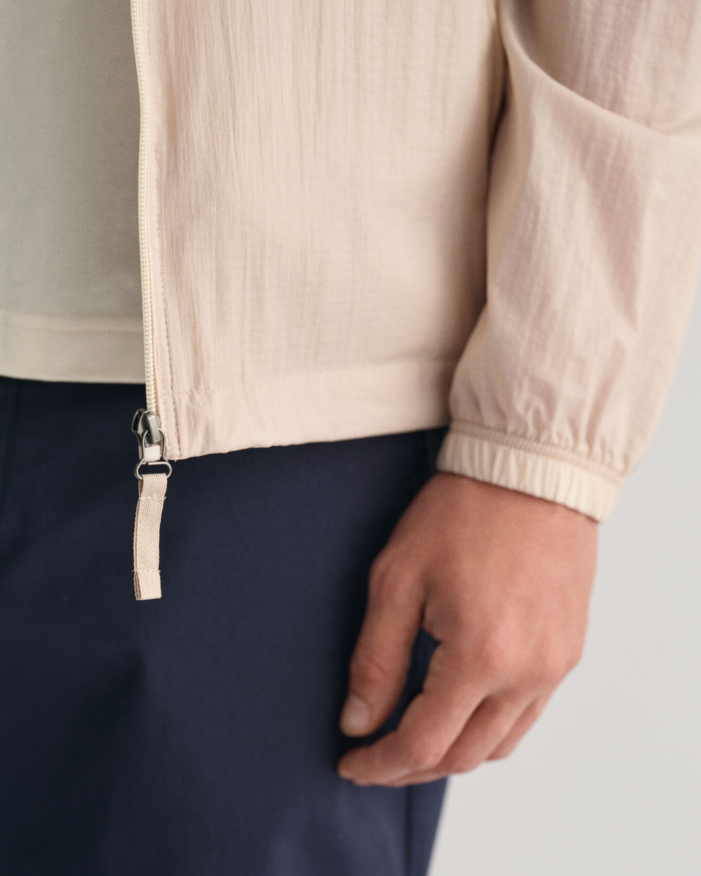 Giacca Windbreaker leggera ripiegabile