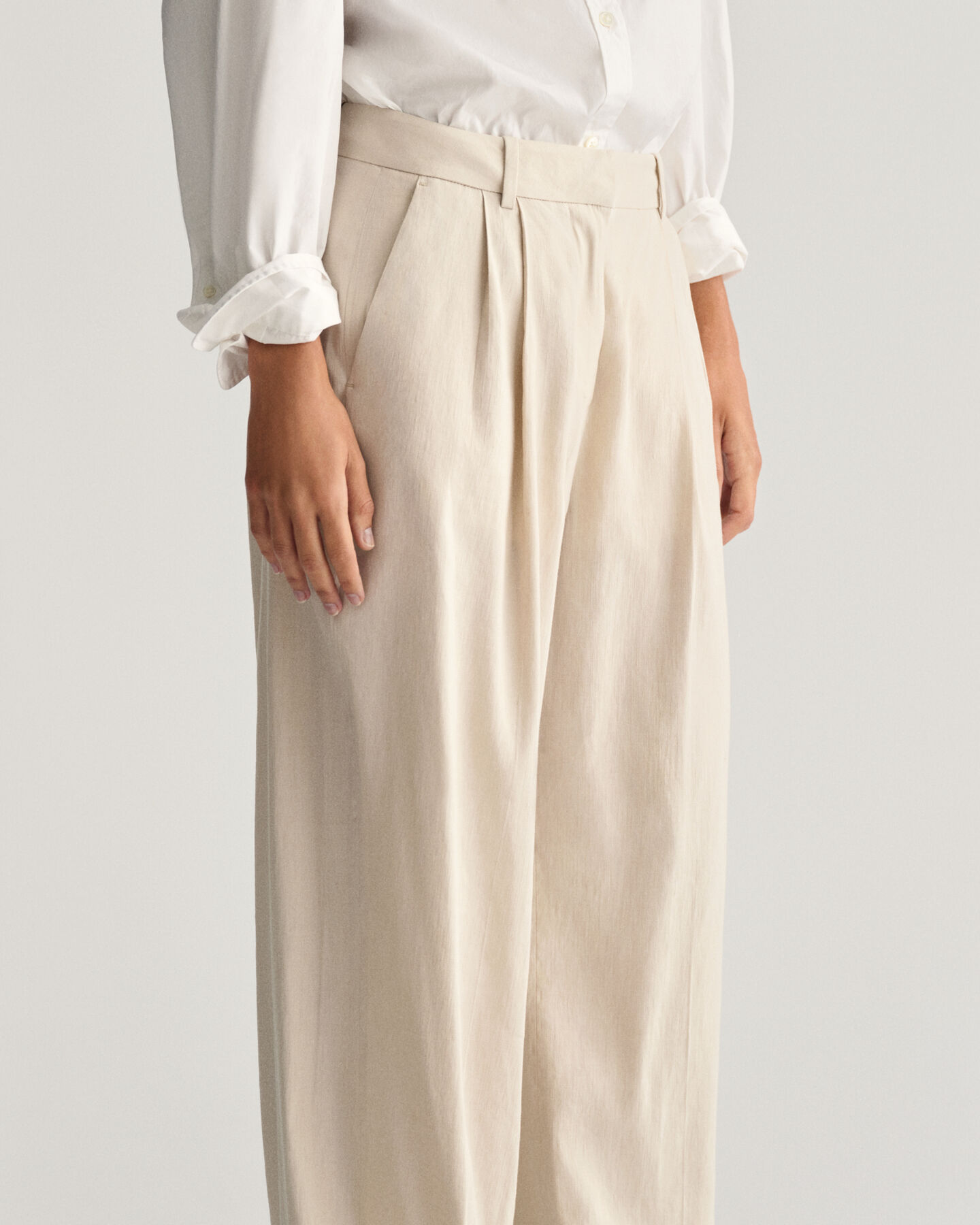 Pantaloni sartoriali elasticizzati in lino relaxed fit