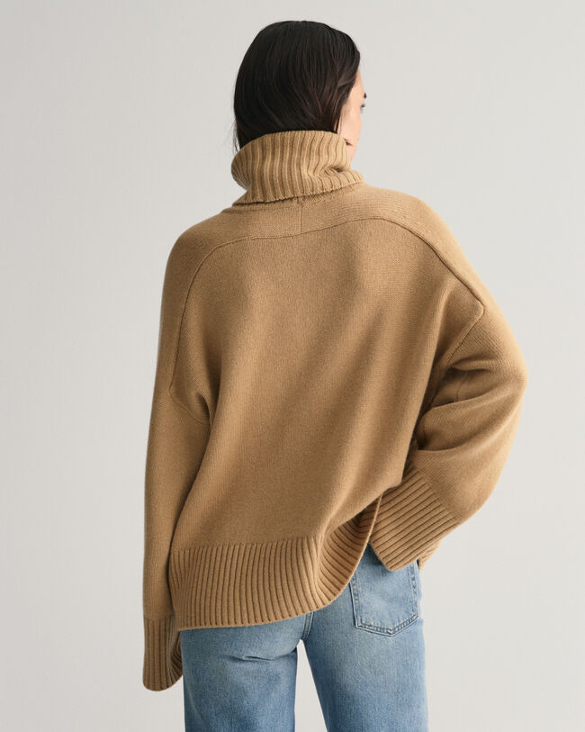 Maglia con collo alto in cashmere