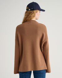 Maglia a coste accollata