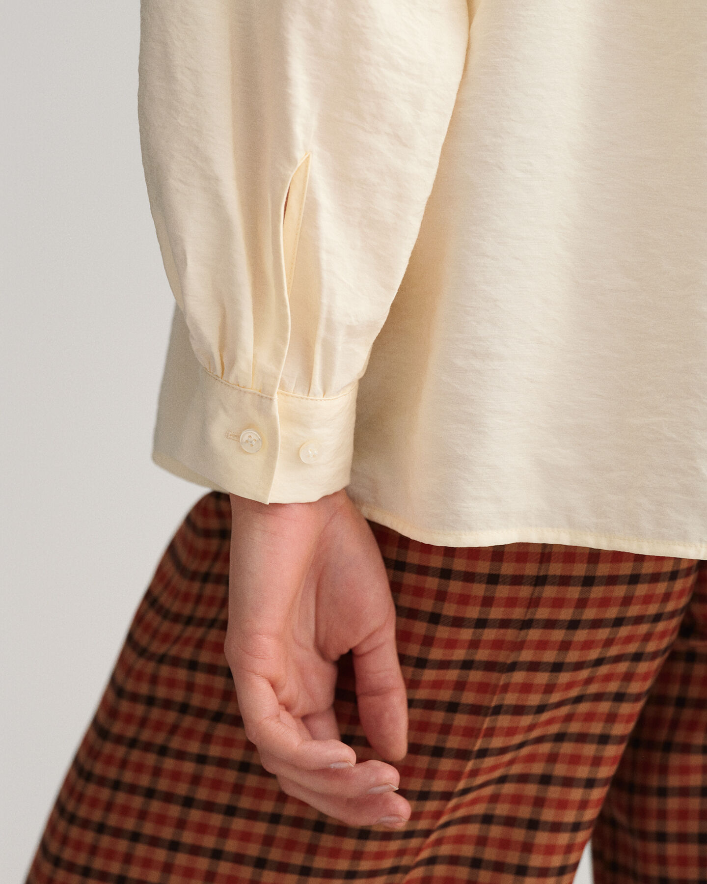 Camicetta con colletto alla coreana