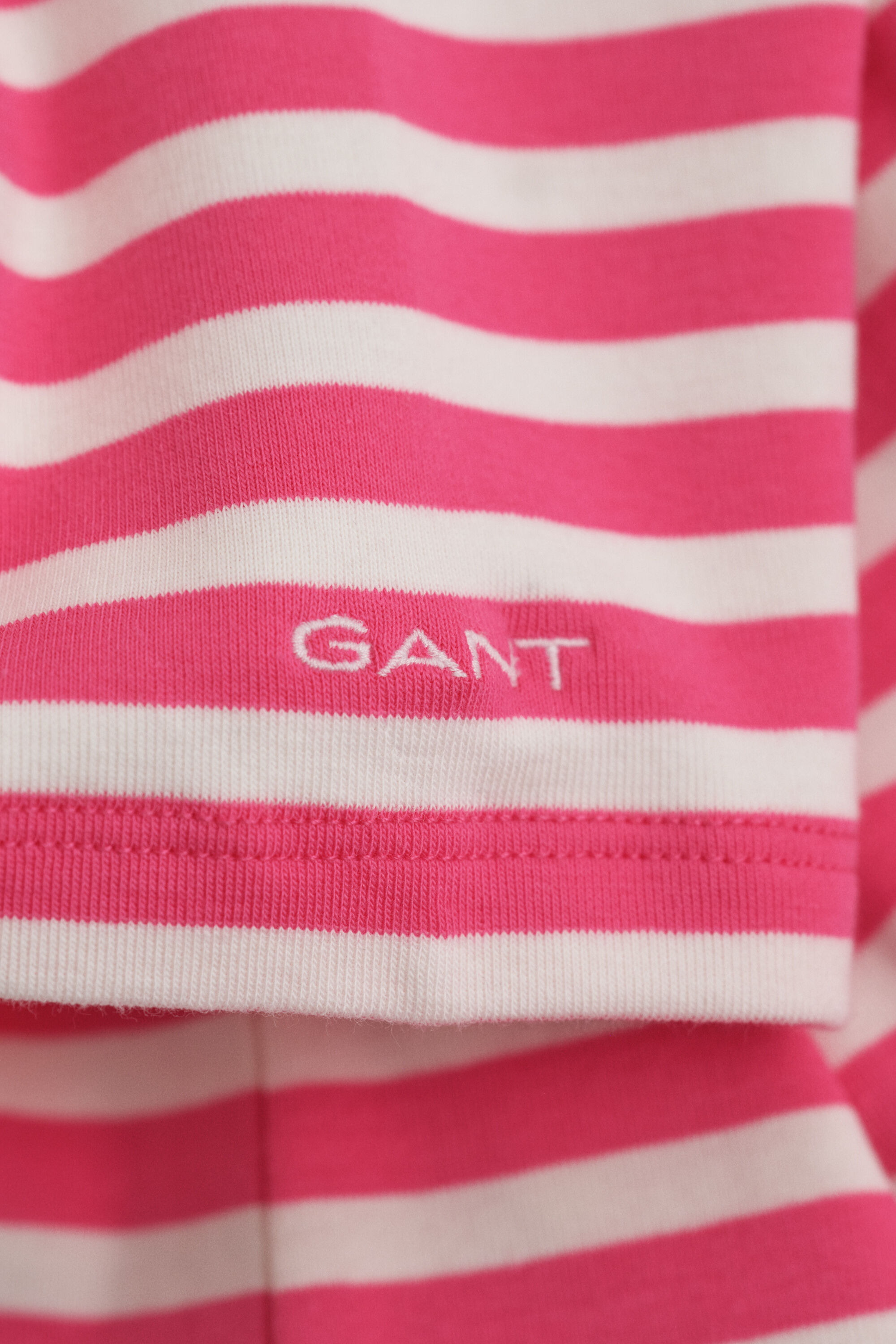 T-shirt a coste a righe