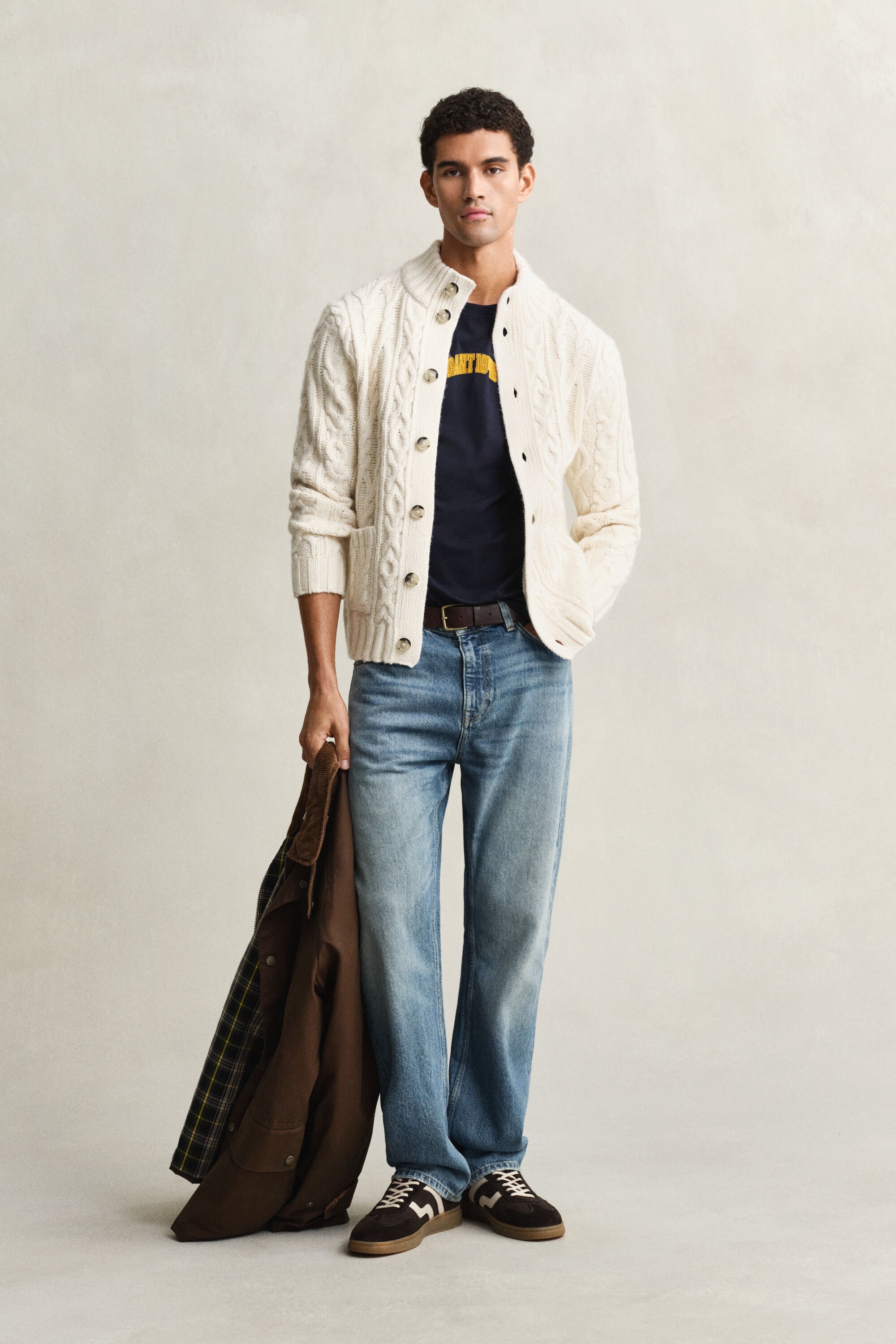 Cardigan in maglia con lavorazione a trecce