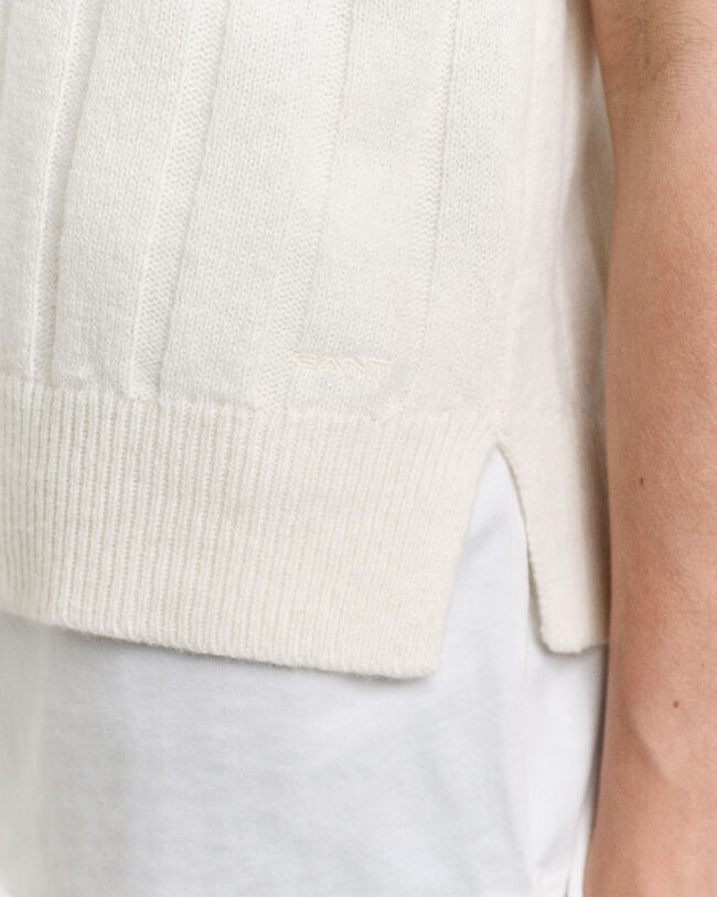 Gilet con scollo a V a coste in lana a coste ampie