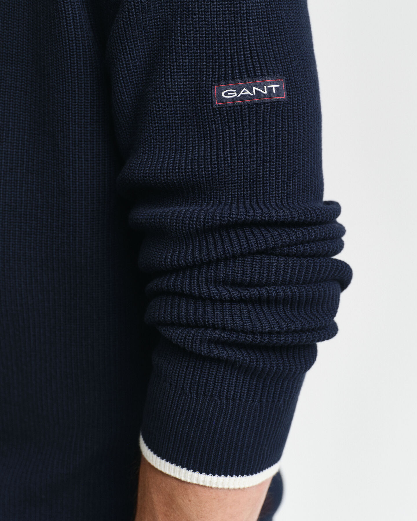 Maglia girocollo in cotone a coste