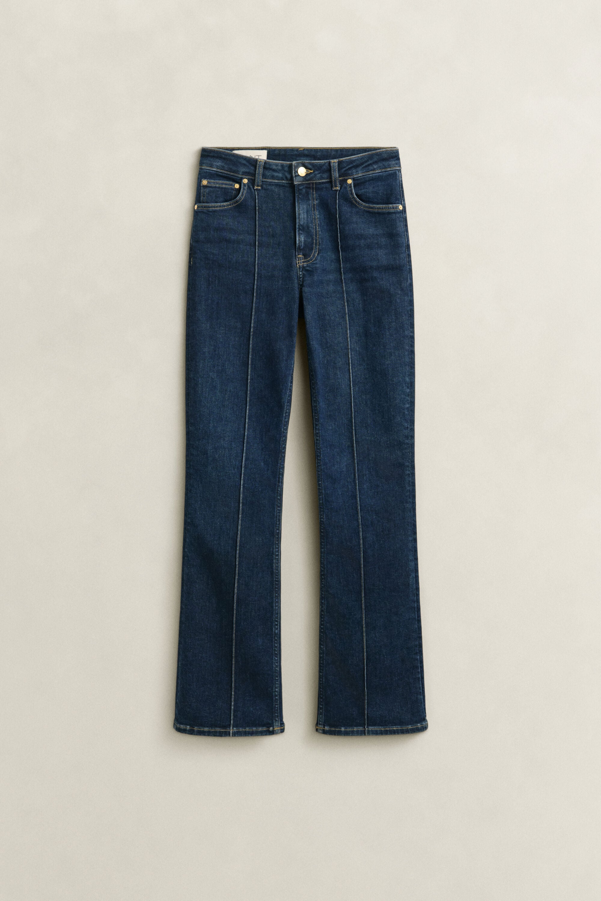 Jeans svasati con pinces slim