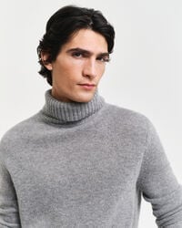 Maglia a collo alto in cashmere