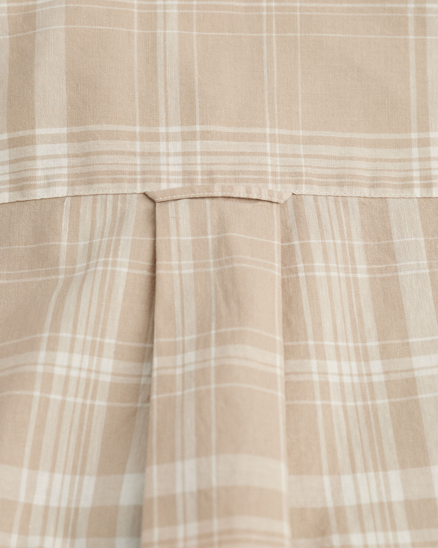 Camicia a maniche corte in misto cotone-lino a quadri regular fit