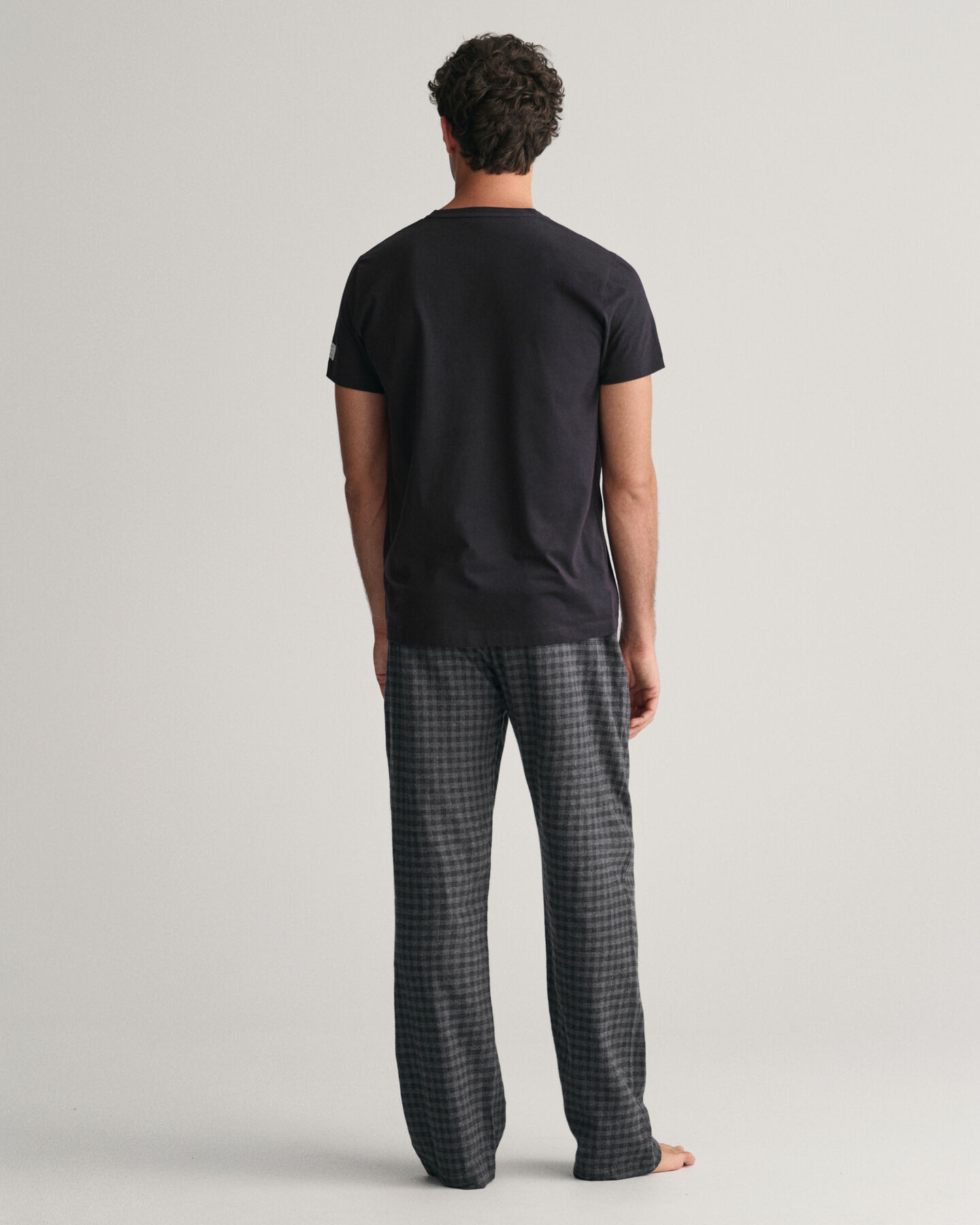 Confezione regalo con pigiama di flanella, pantaloni e T-shirt