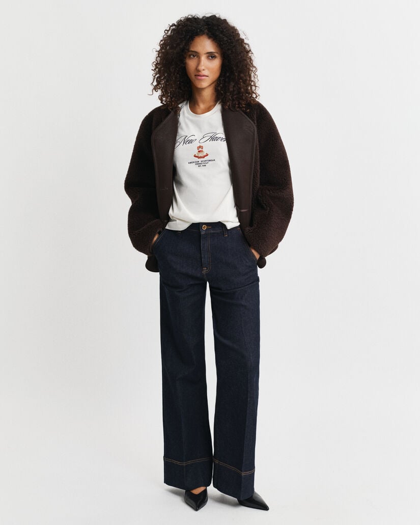 T-shirt Crest Graphic