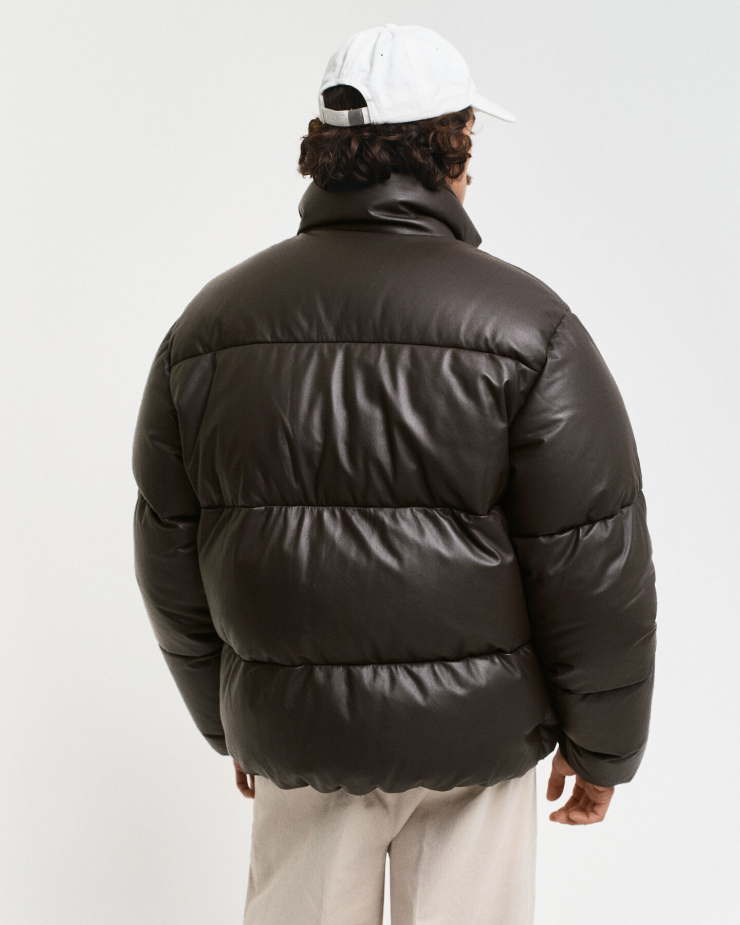 Piumino in pelle imbottito di piuma d’oca