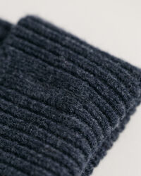 Berretto in lana fine lavorato a maglia