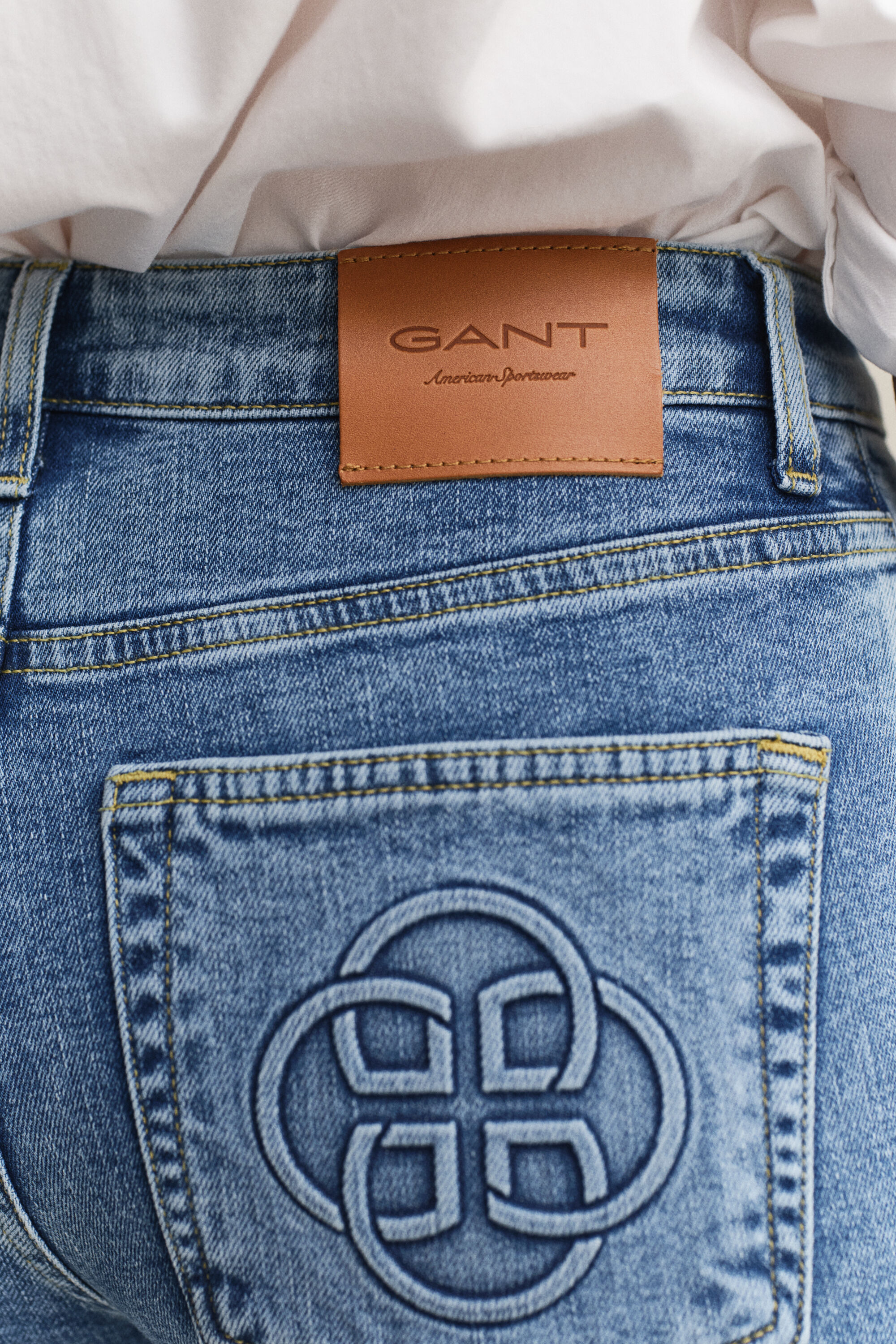 Jeans svasati con motivo Monogram
