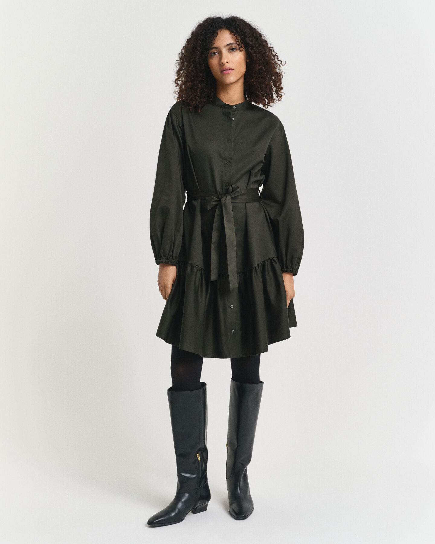 Abito a maniche lunghe in morbido raso di cotone