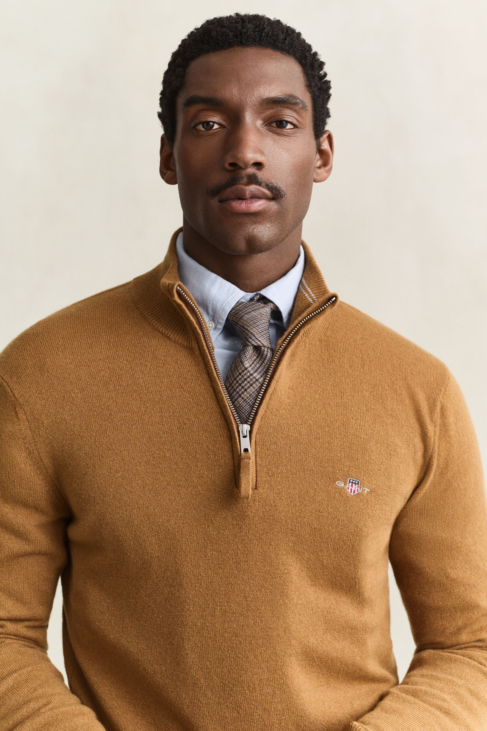 Maglia in lana d’agnello con zip corta
