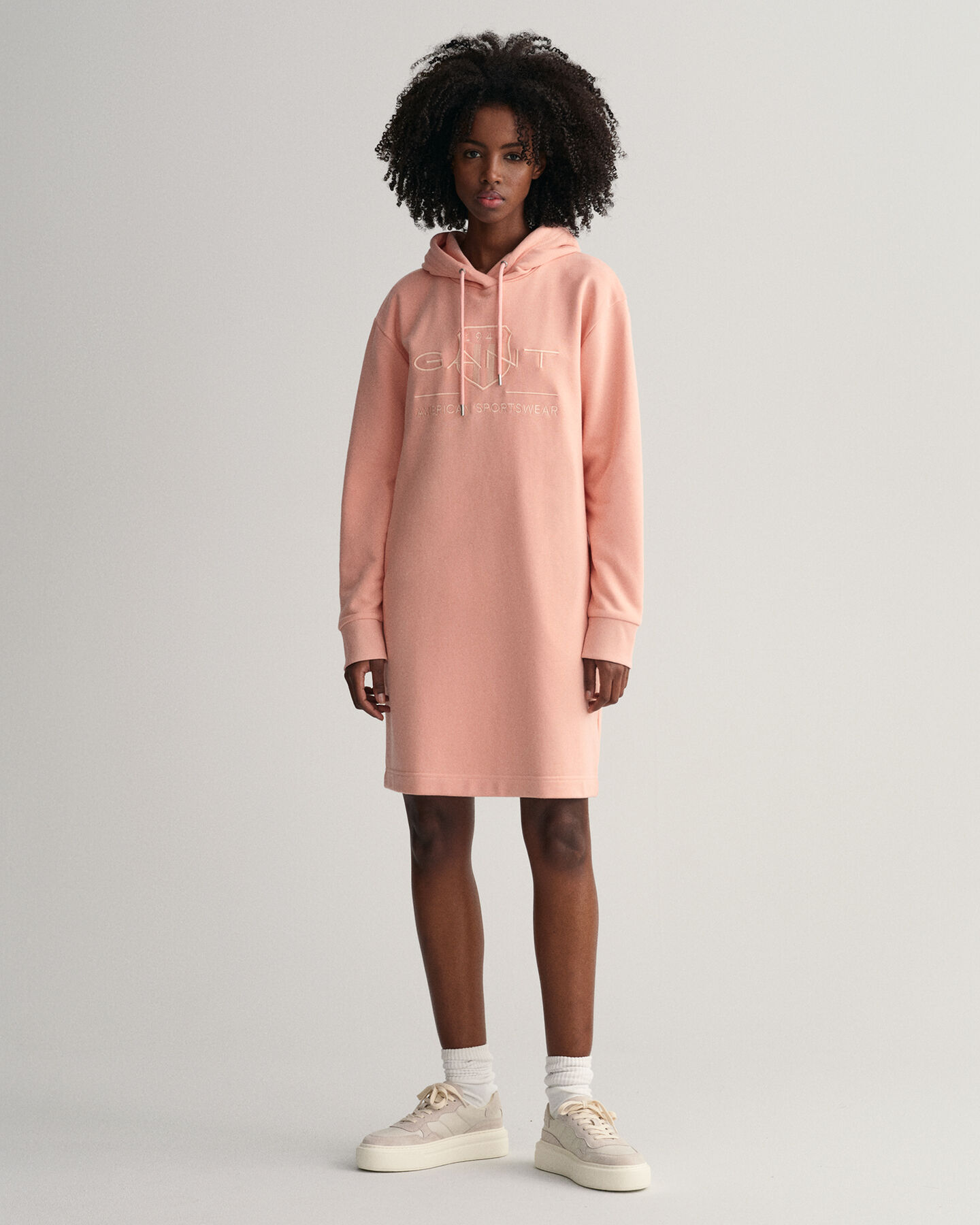 Abito Tonal Archive Shield