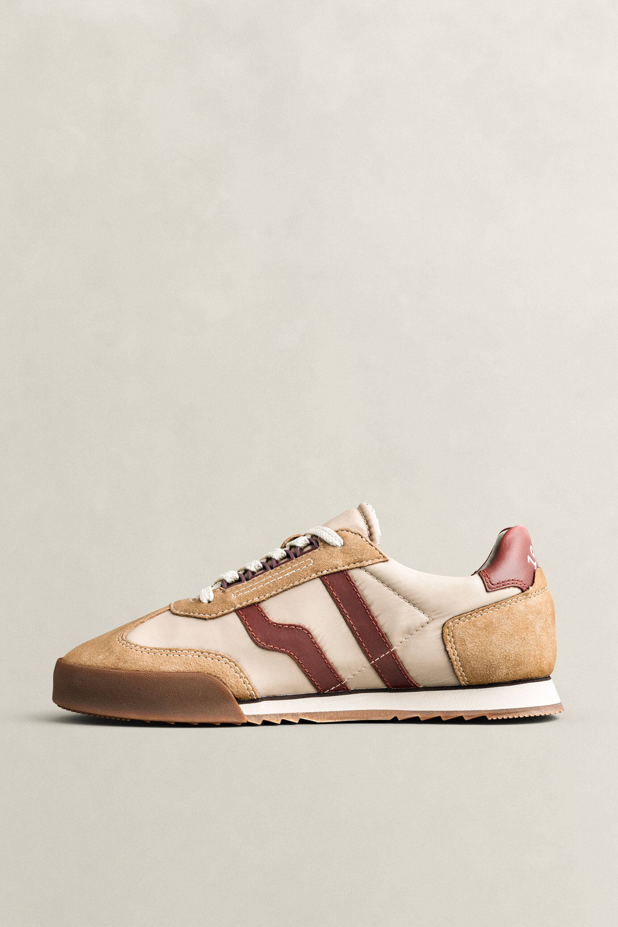 Sneakers Baylle in camoscio