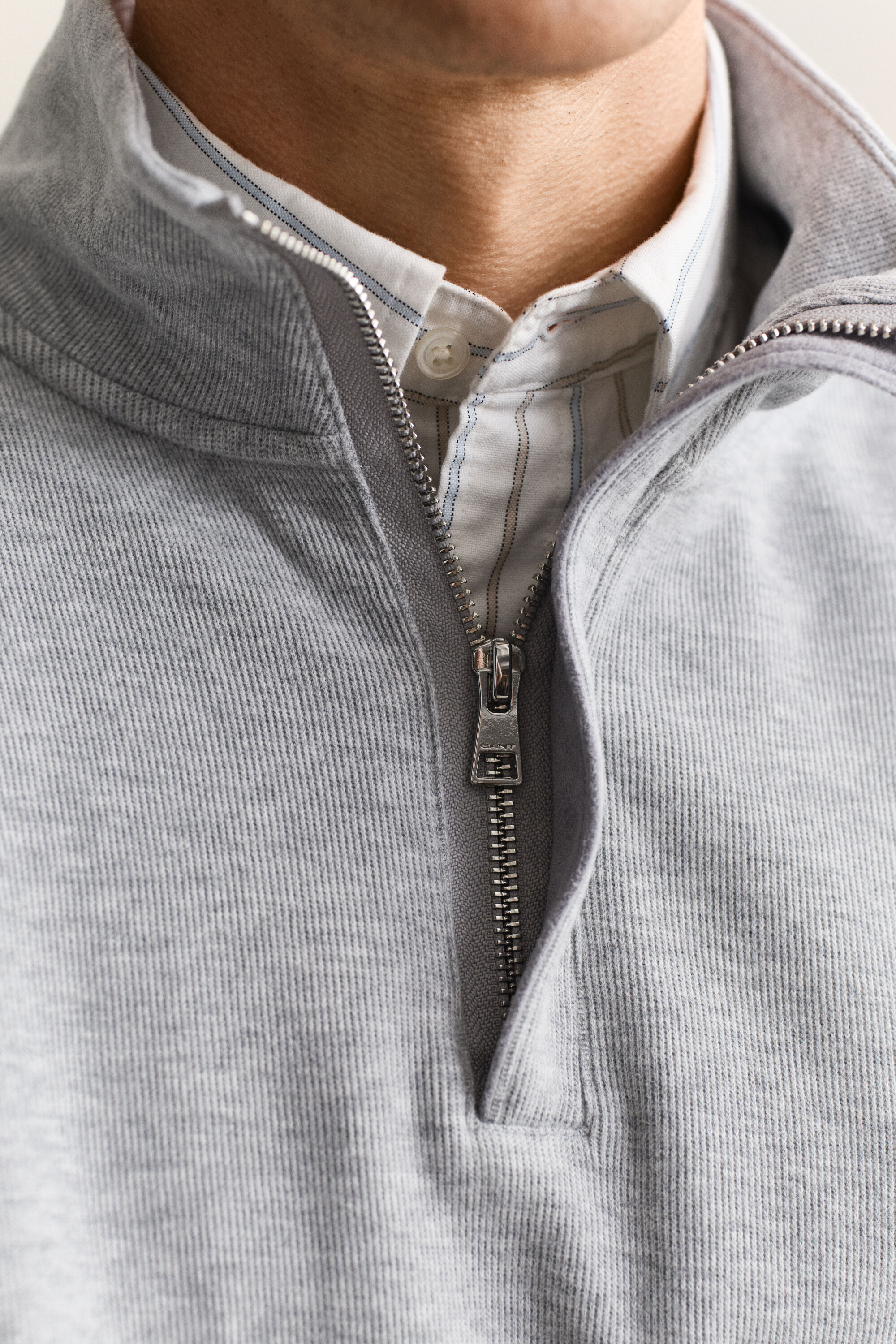 Felpa Sacker Rib con zip corta