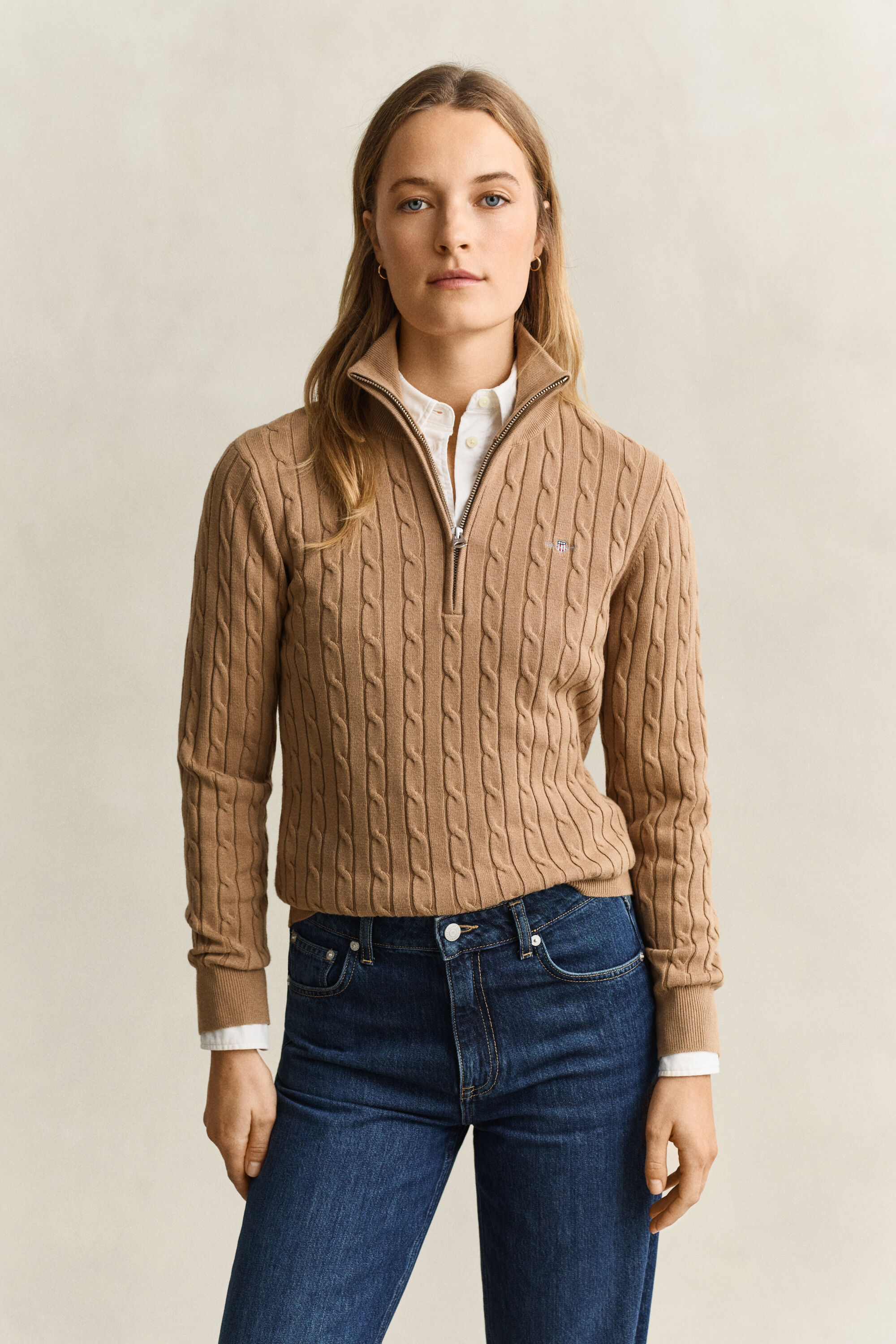 Maglia con zip corta elasticizzata a trecce