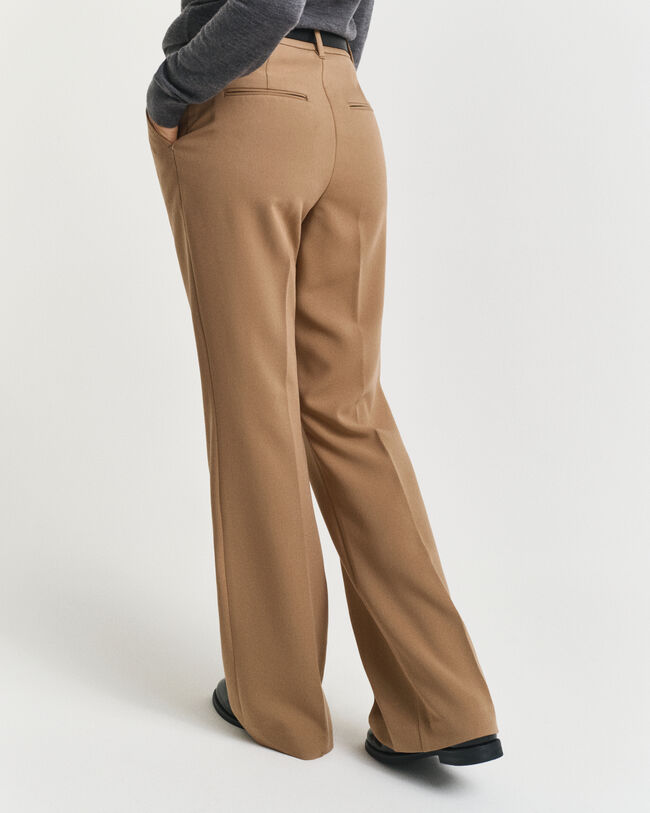 Pantaloni eleganti svasati slim fit