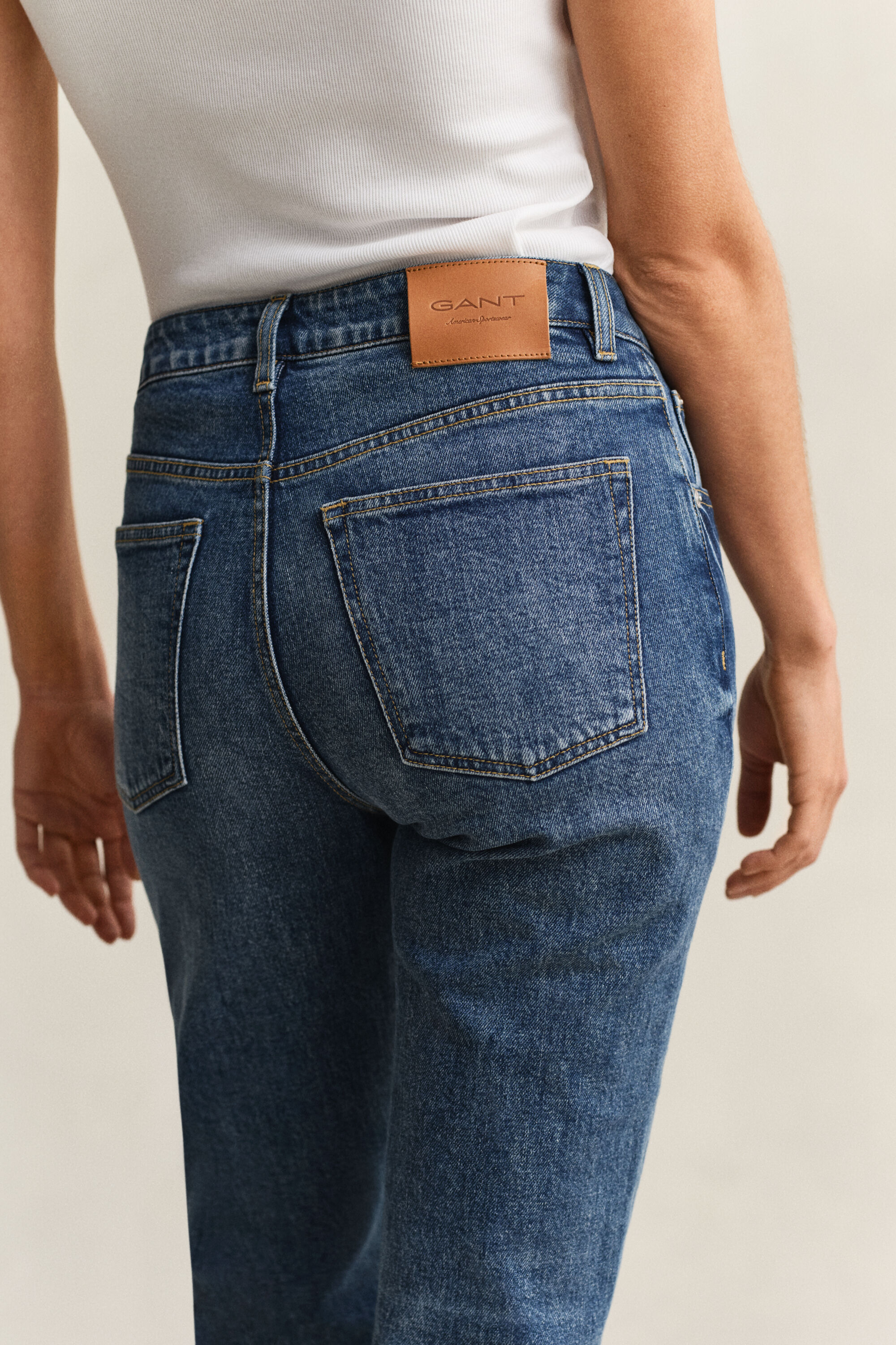 Jeans elasticizzati con gamba dritta