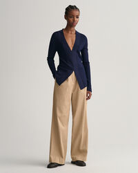 Top a maniche lunghe a righe con scollo a V