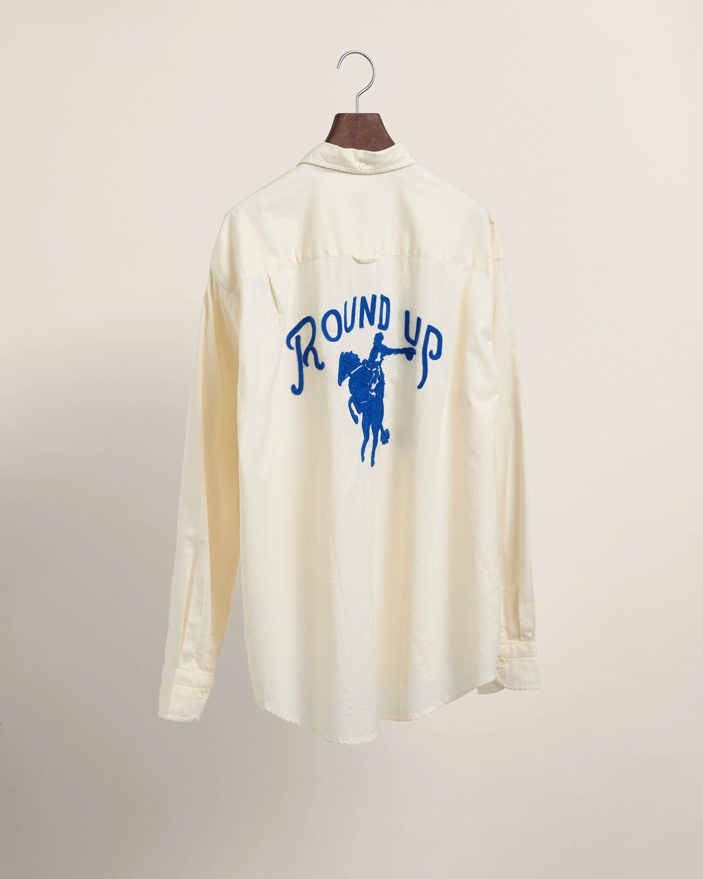 Camicia Oxford Wrangler x GANT ricamata con vestibilit&agrave; rilassata