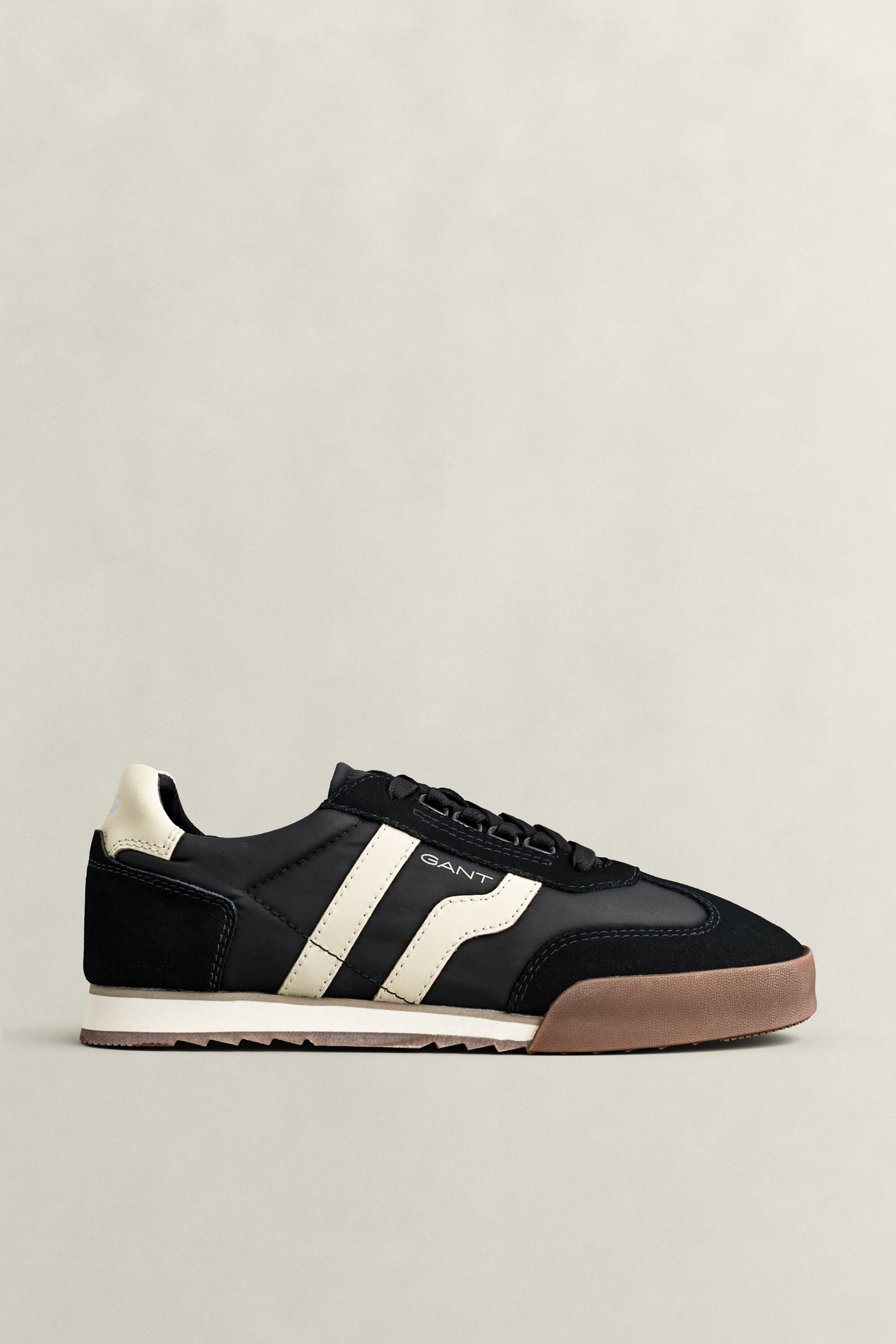 Sneakers Baylle in camoscio