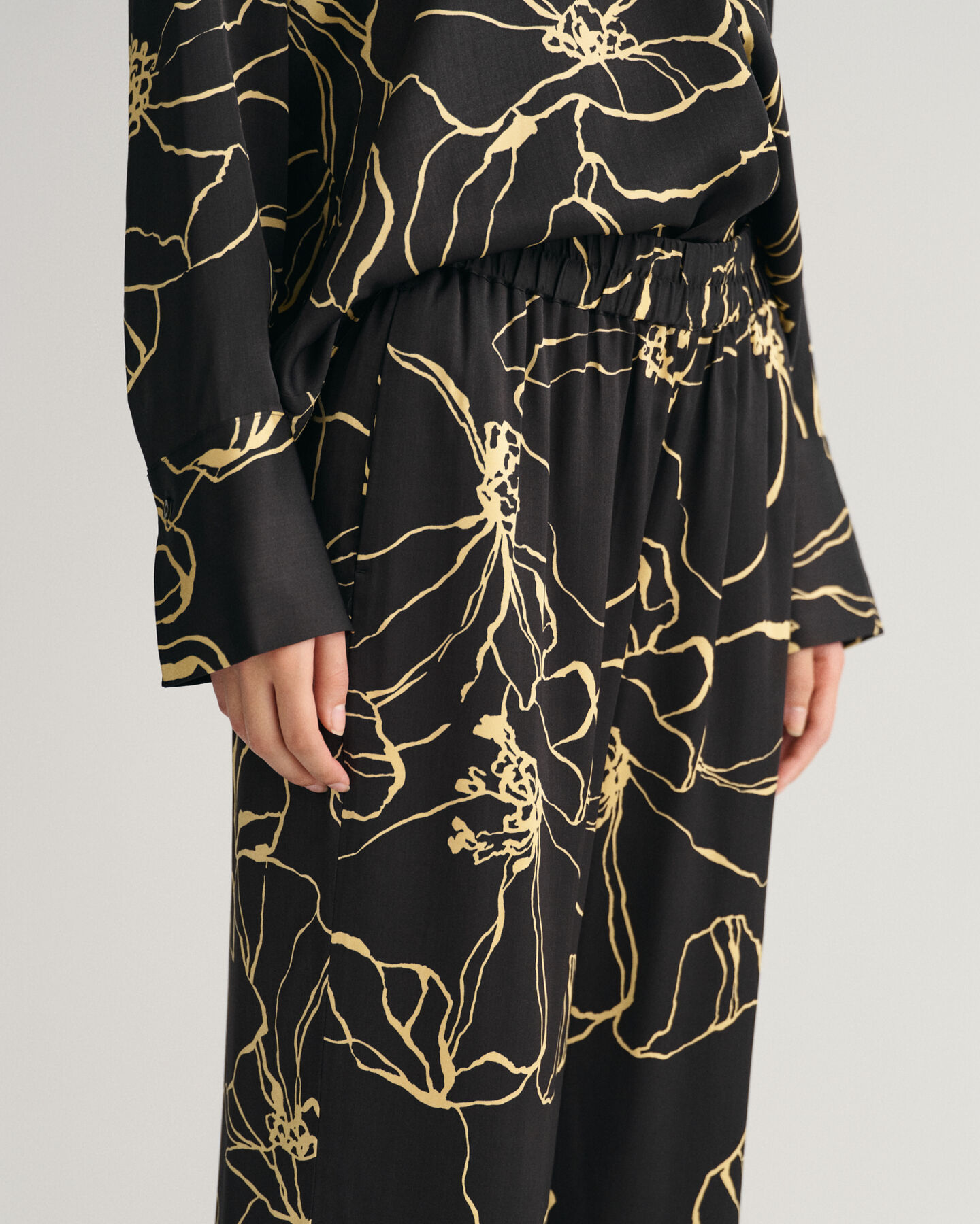 Pantaloni Pull-On Line Drawing