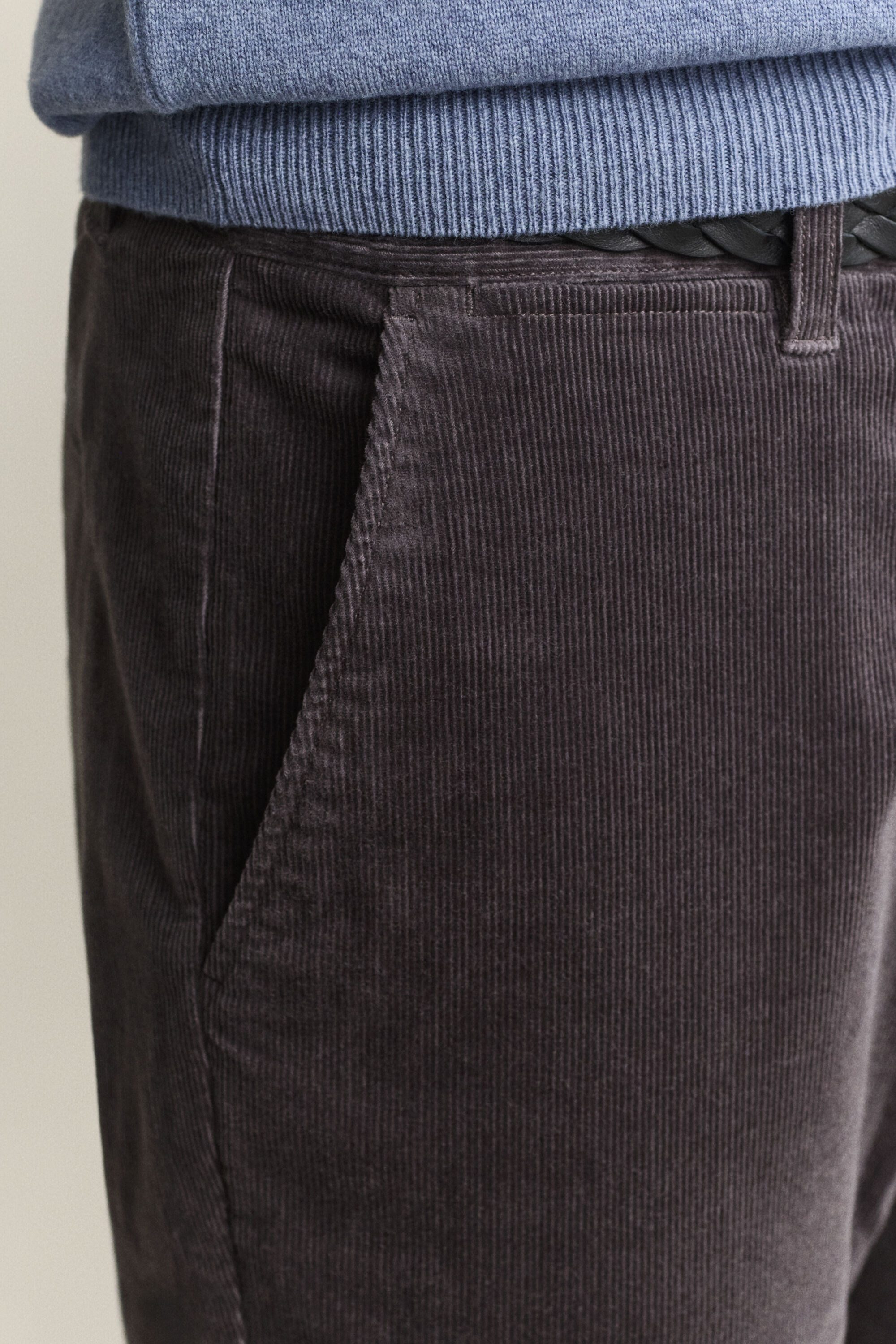 Pantaloni chino in velluto a coste regular