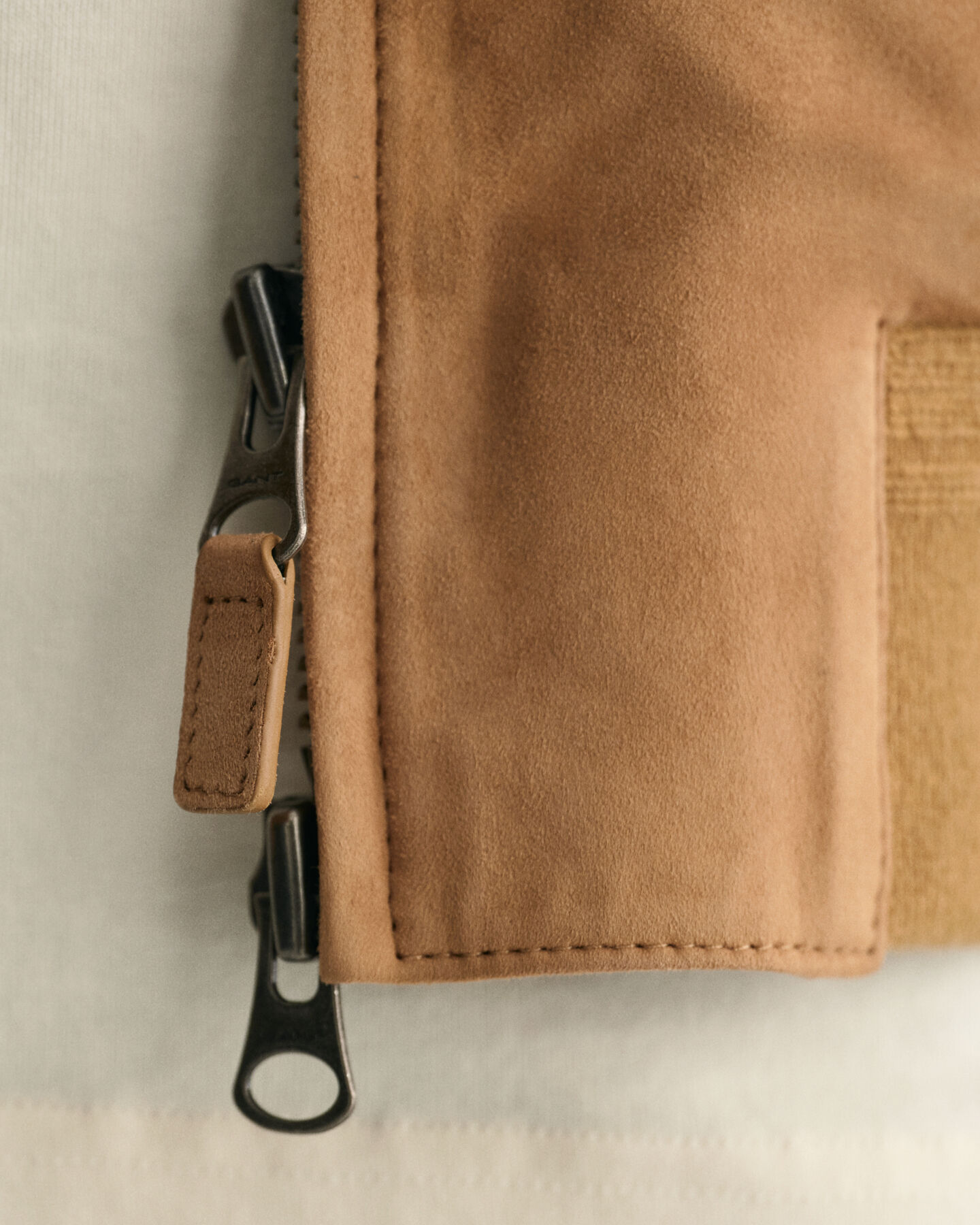 Giacca bomber in camoscio