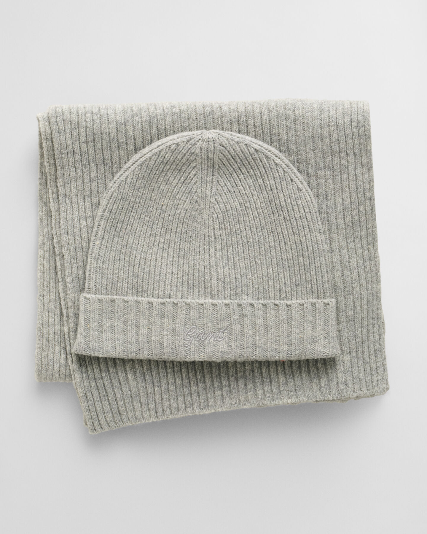  Set regalo berretto e sciarpa con scritta GANT