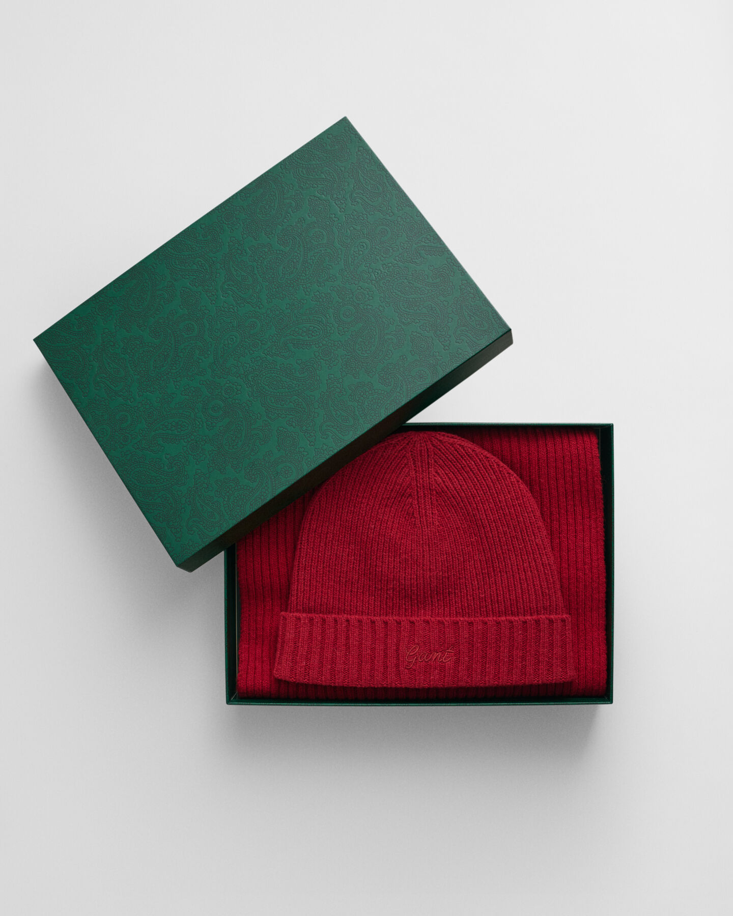  Set regalo berretto e sciarpa con scritta GANT