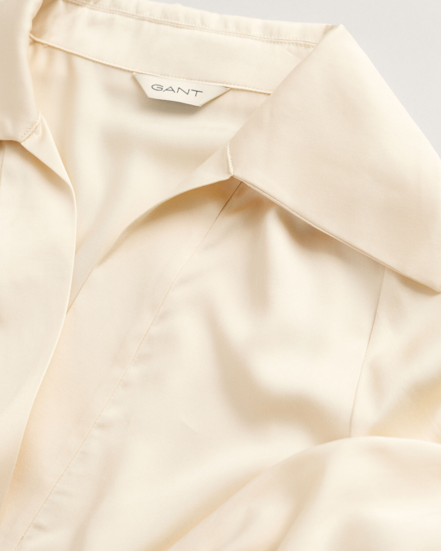 Blusa popover con polsini alti