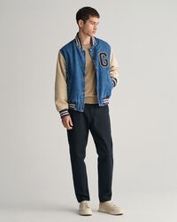 Pantaloni chino in twill stretti in fondo