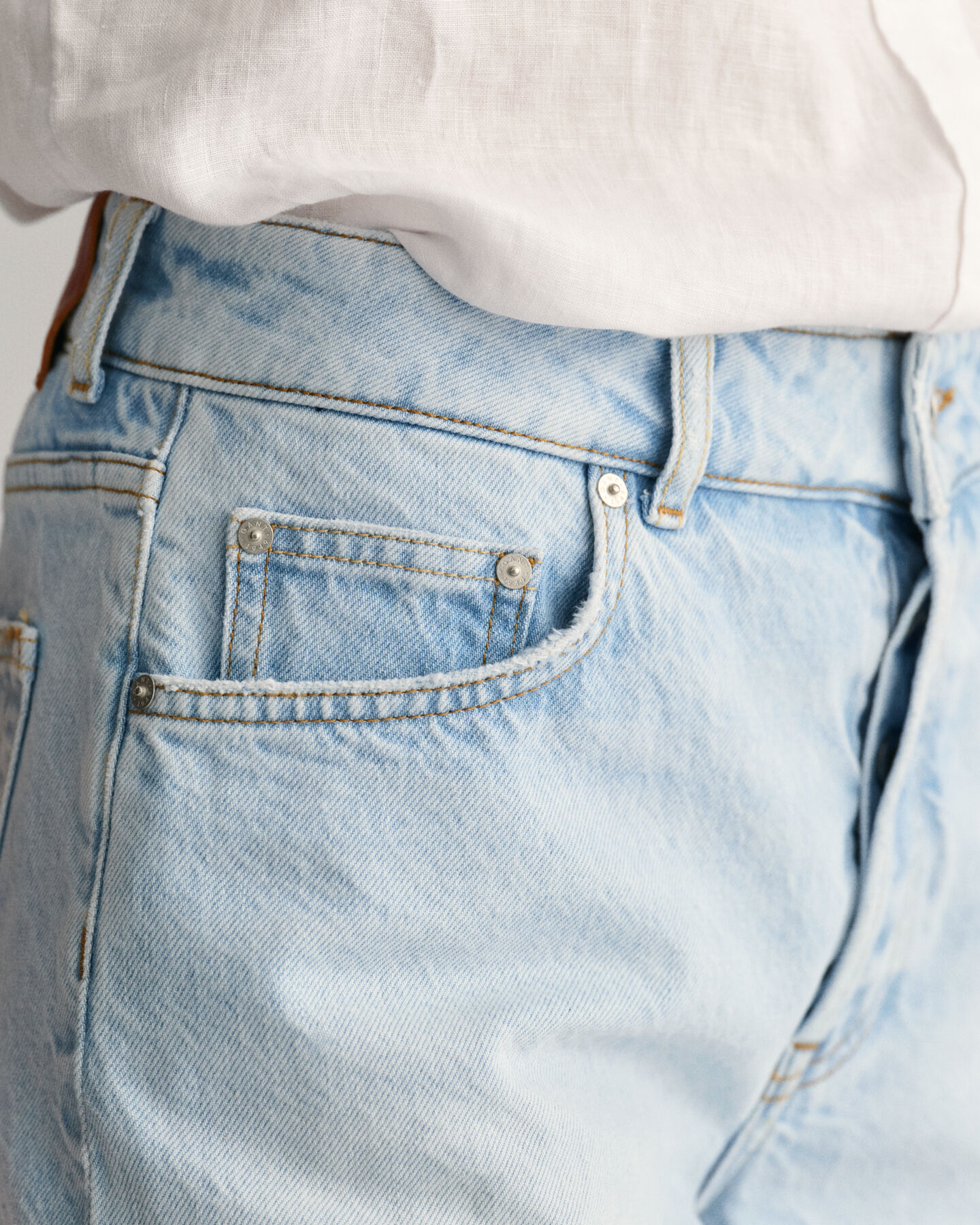 Pantaloncini di jeans di media lunghezza regular fit