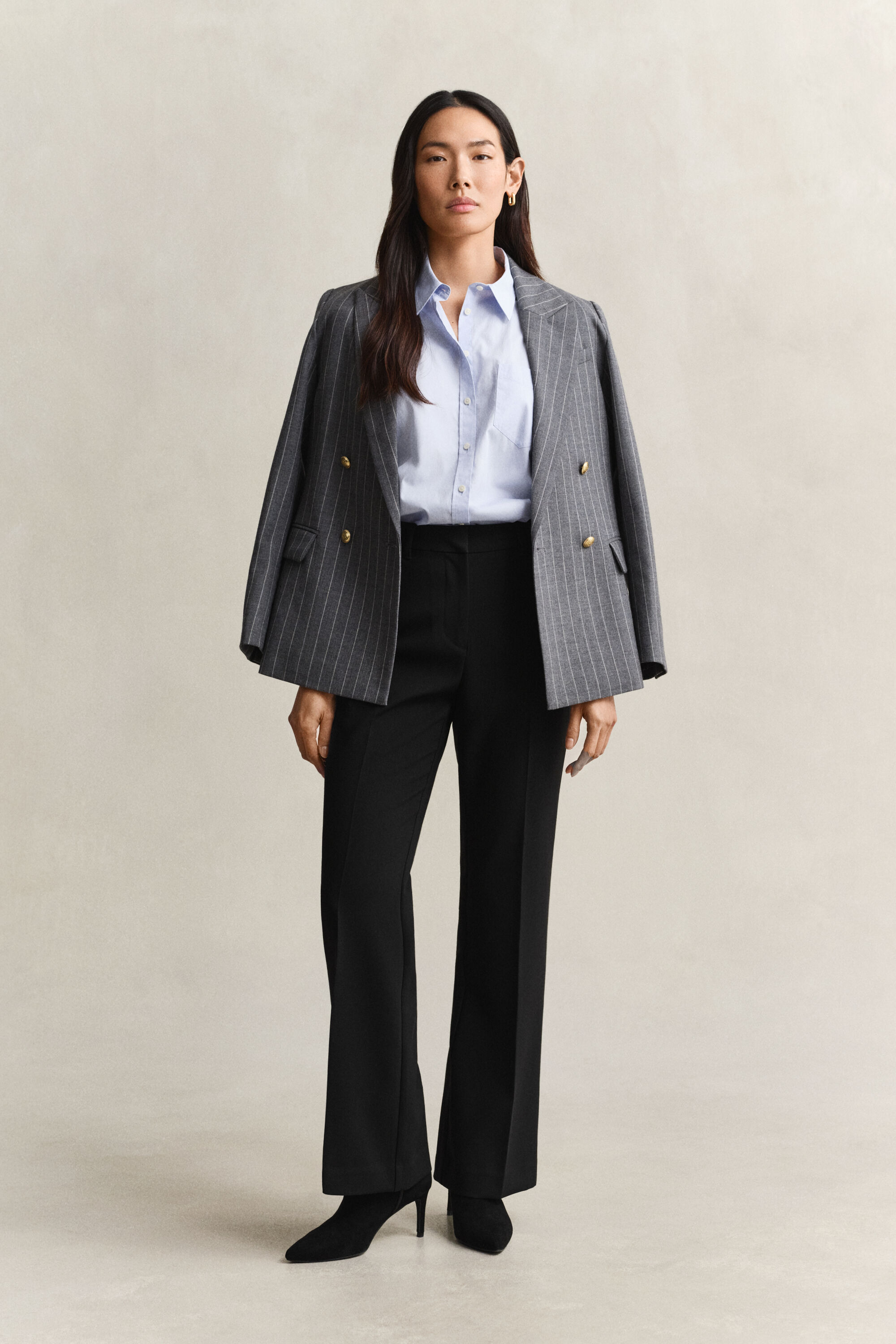 Pantaloni eleganti svasati slim fit