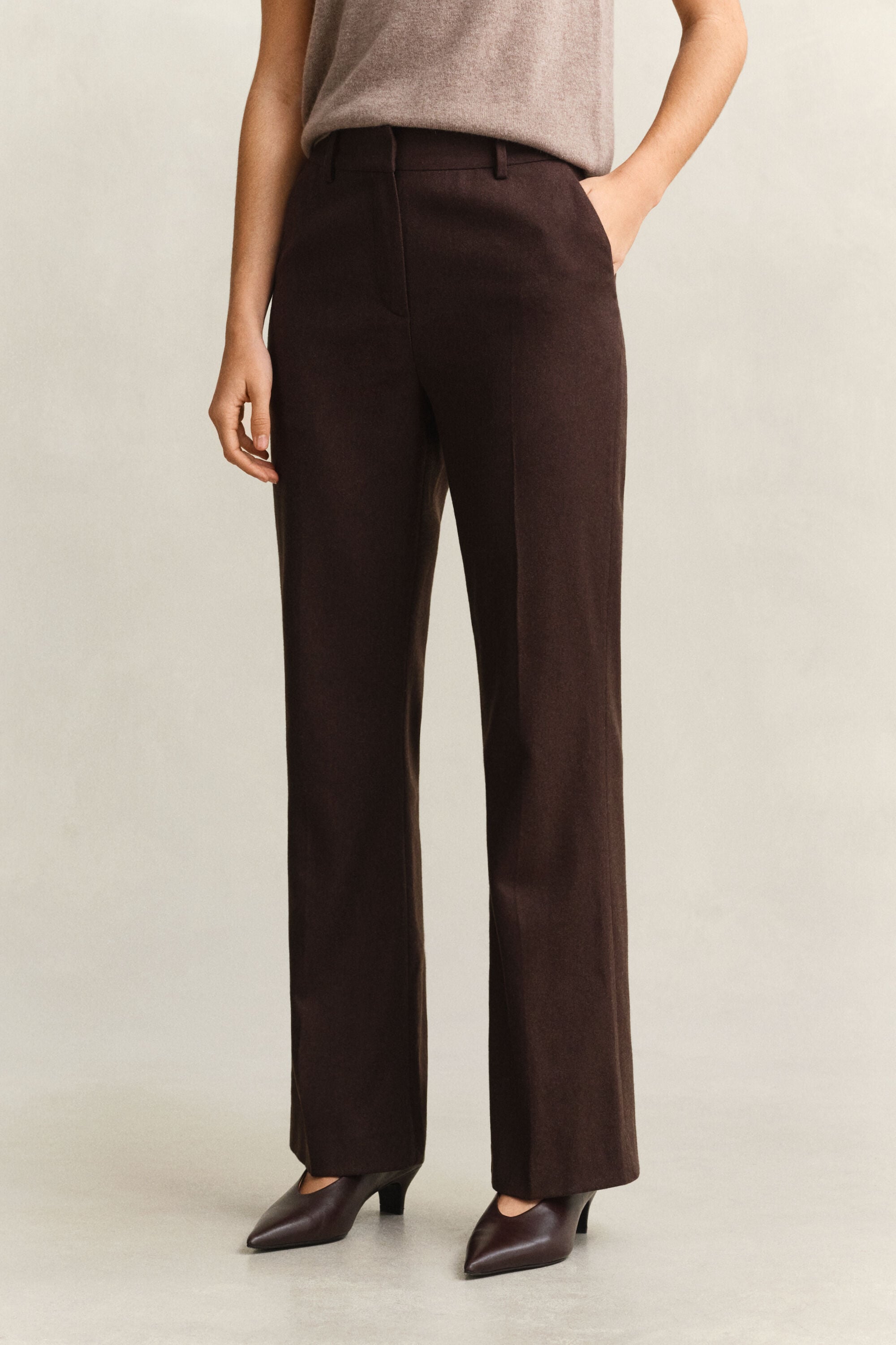 Pantaloni slim svasati in flanella