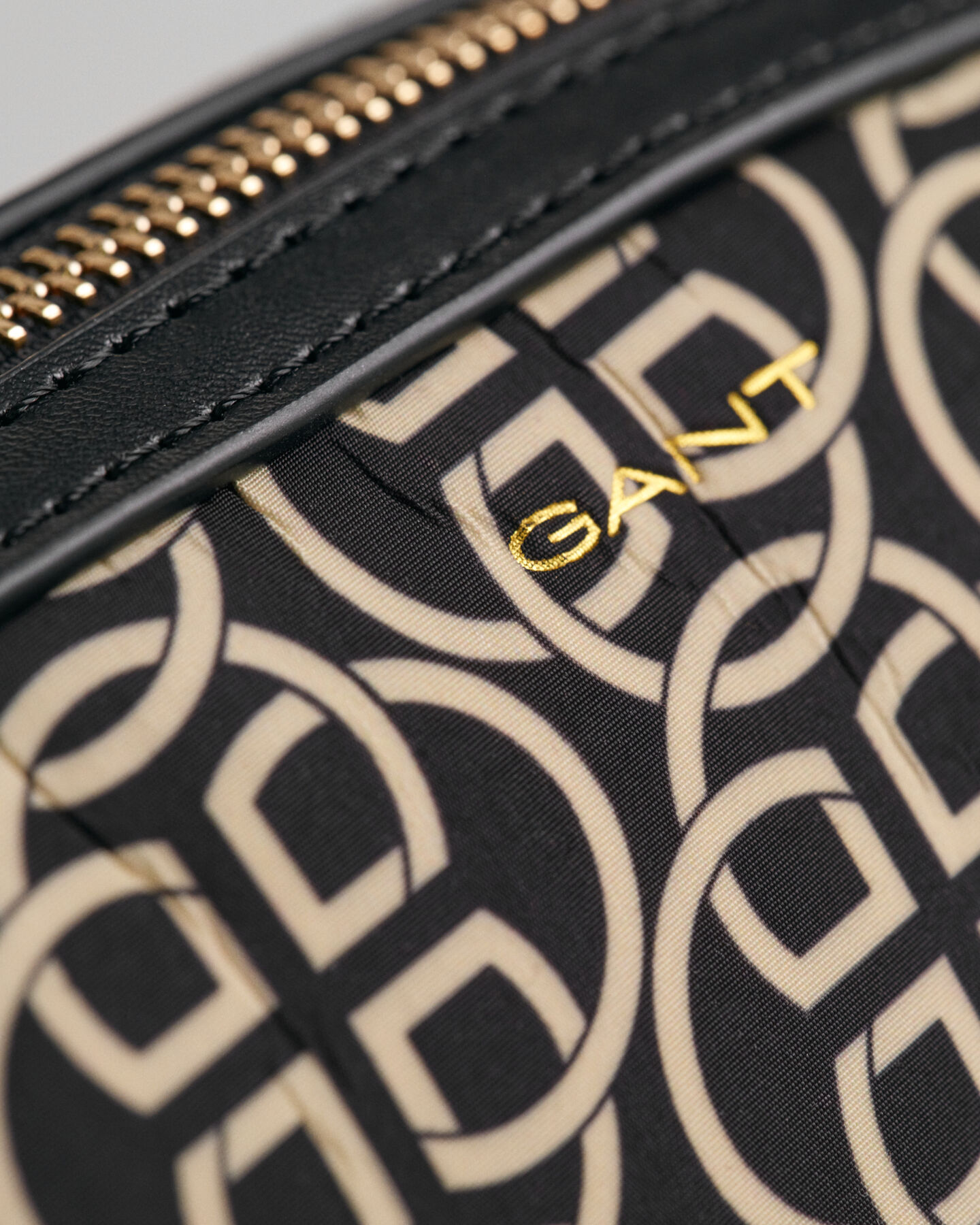 Beauty-case con motivo G