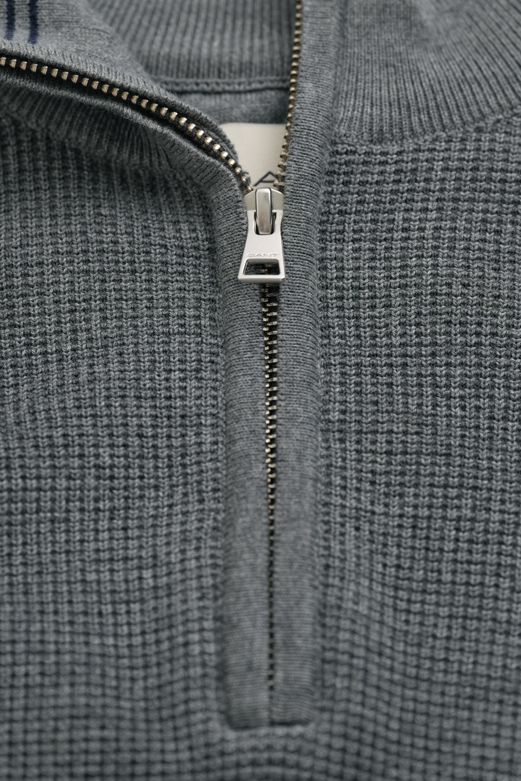 Maglia in cotone testurizzato con zip corta