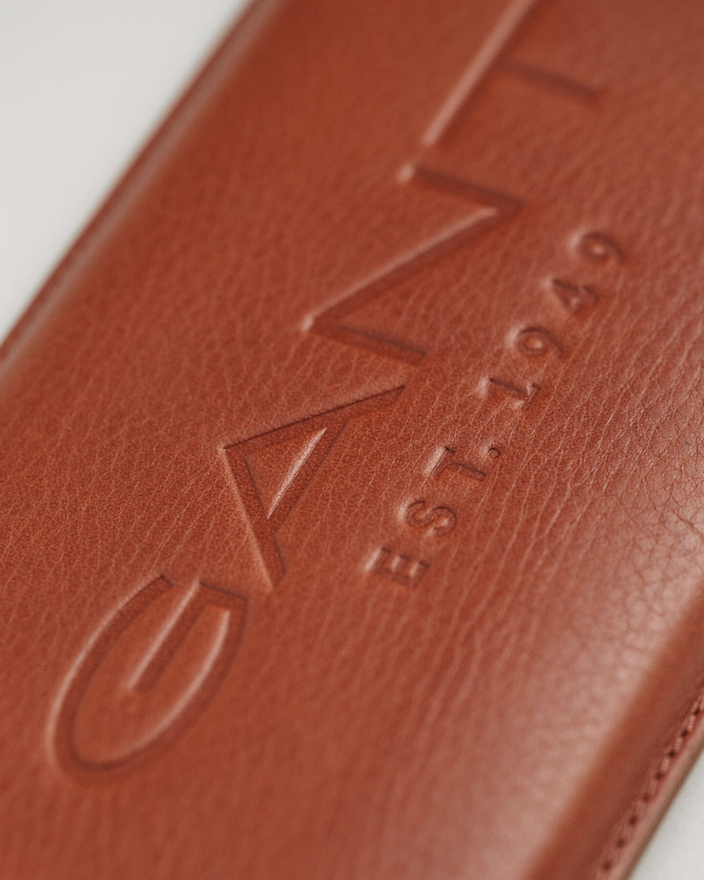 Pochette da collo in pelle