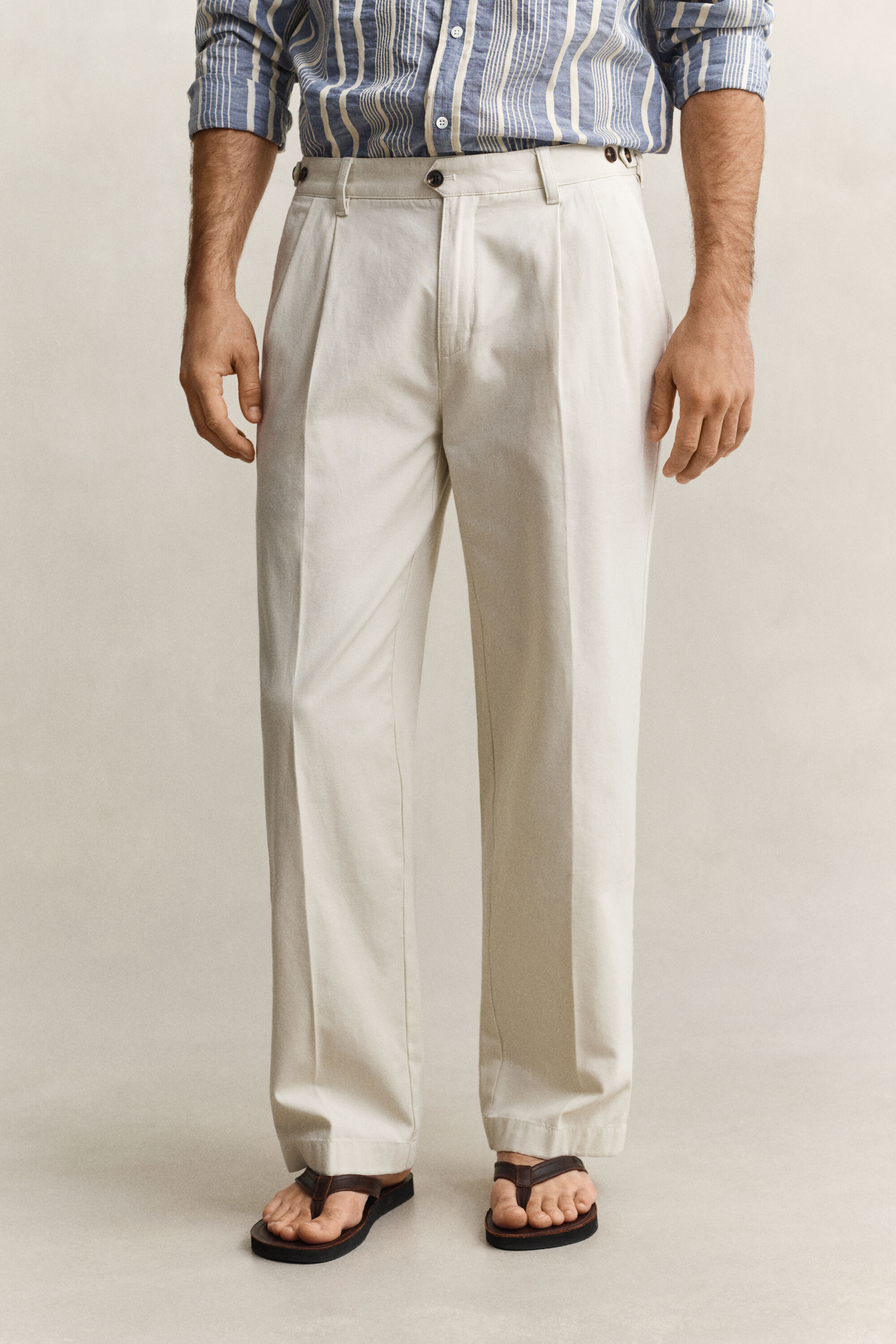 Pantaloni chino in tela